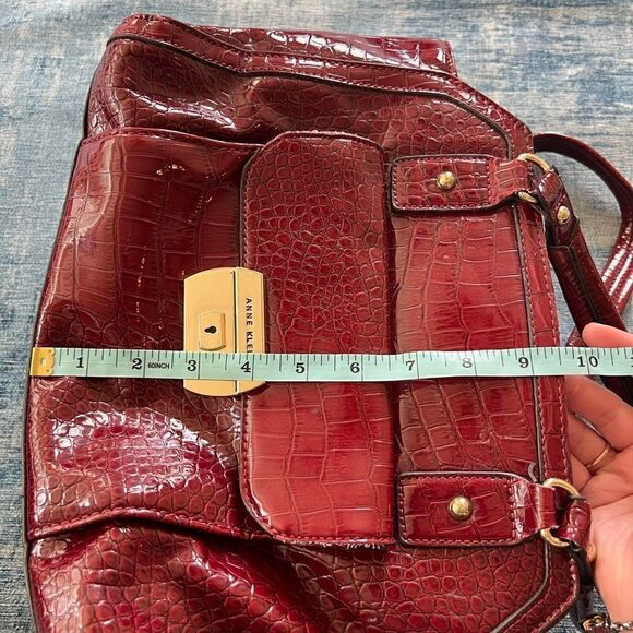 Anne Klein Dark Red Faux Patent Croc Leather Handbag w Gold Colored Accents - Picture 9 of 11